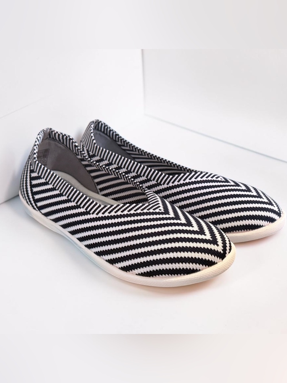 Bernie Mev Kids ‘Valerie K’ Slip-On Canvas Flats in Black & White Chevron